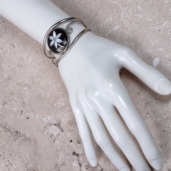 Alpaca Silver Inlay Cuff Bracelet - Picture 2 of 7